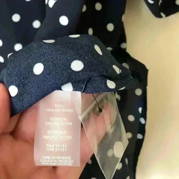 Tommy Hilfiger Button Down Polka Dot Printed Polyester Shirt Blouse Size M - Picture 3 of 7